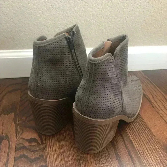 Soda Ankle Boots Gray Women’s size 11  Side Zip - Picture 5 of 11